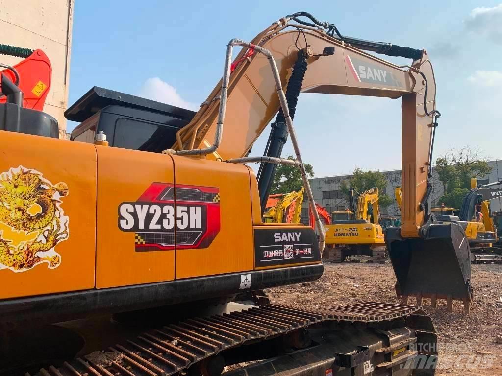 Sany SY 235 H حفارات زحافة