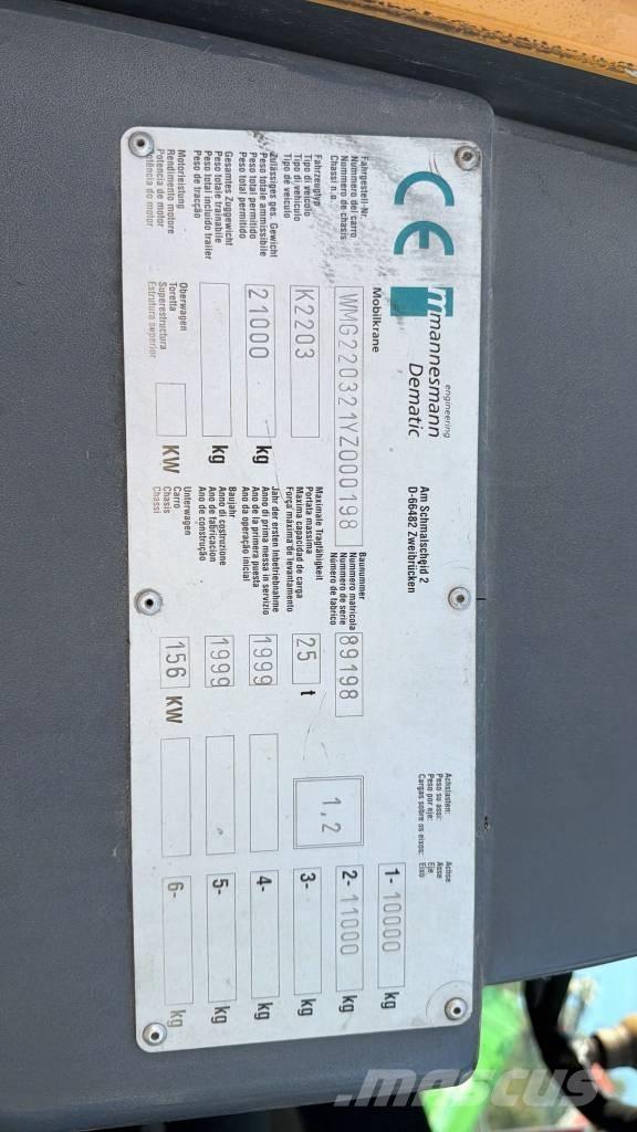  GRUA DEMAG 25T رافعات الطرق الوعرة