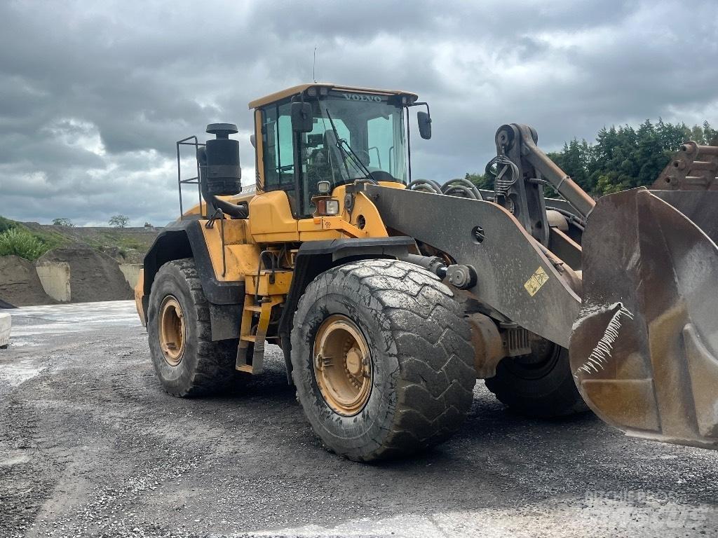 Volvo L 220 G لوادر بعجل
