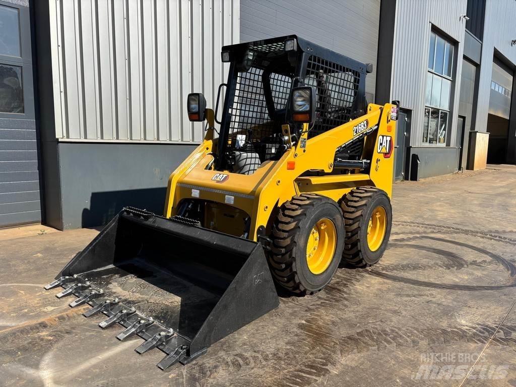 CAT 216B3 لوادر بعجل