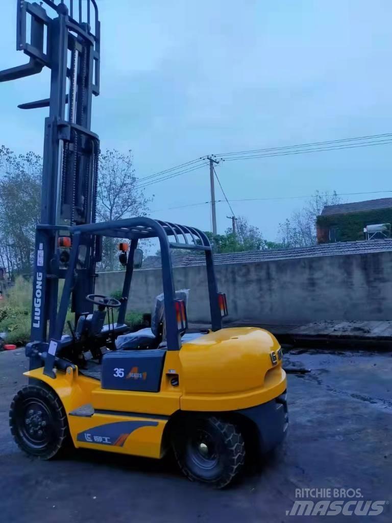LiuGong CPC 35 شاحنات الديزل