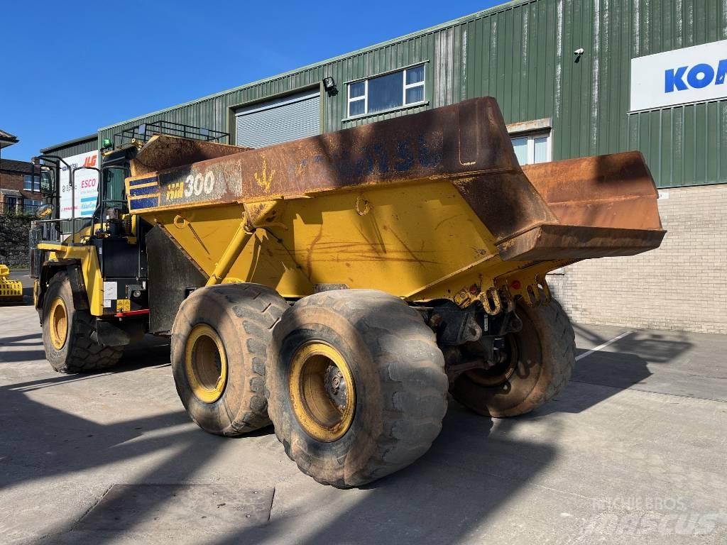 Komatsu HM 300-3 ساحبات مفصلية