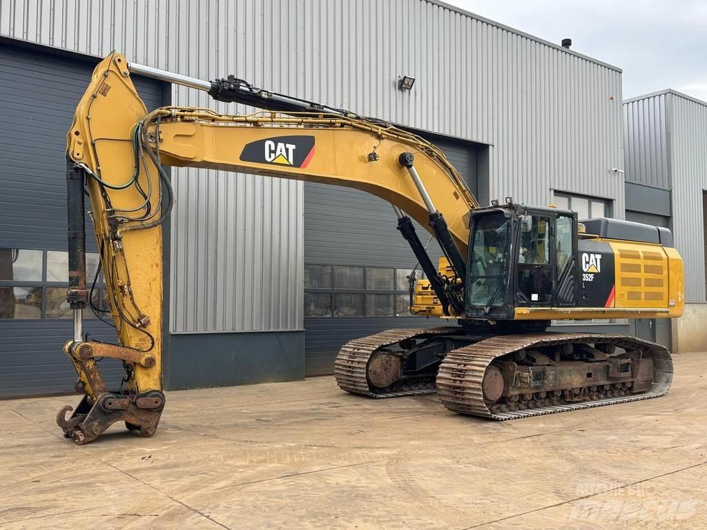 CAT 352F حفارات زحافة