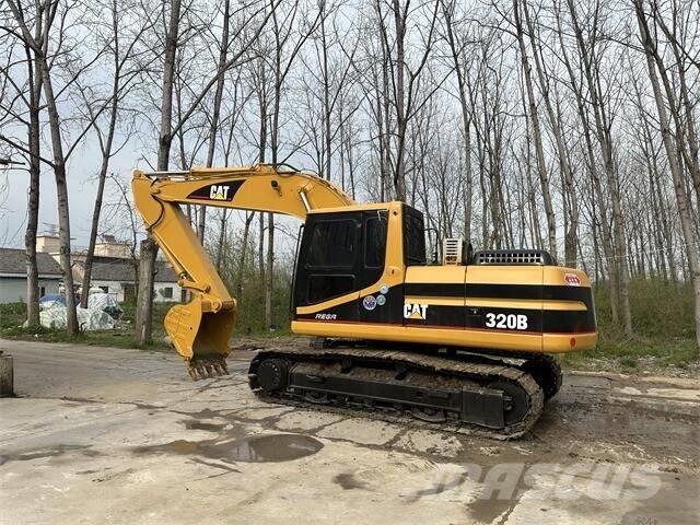 CAT 320D حفارات زحافة