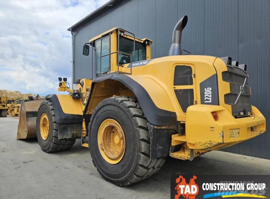 Volvo L 220 G لوادر بعجل