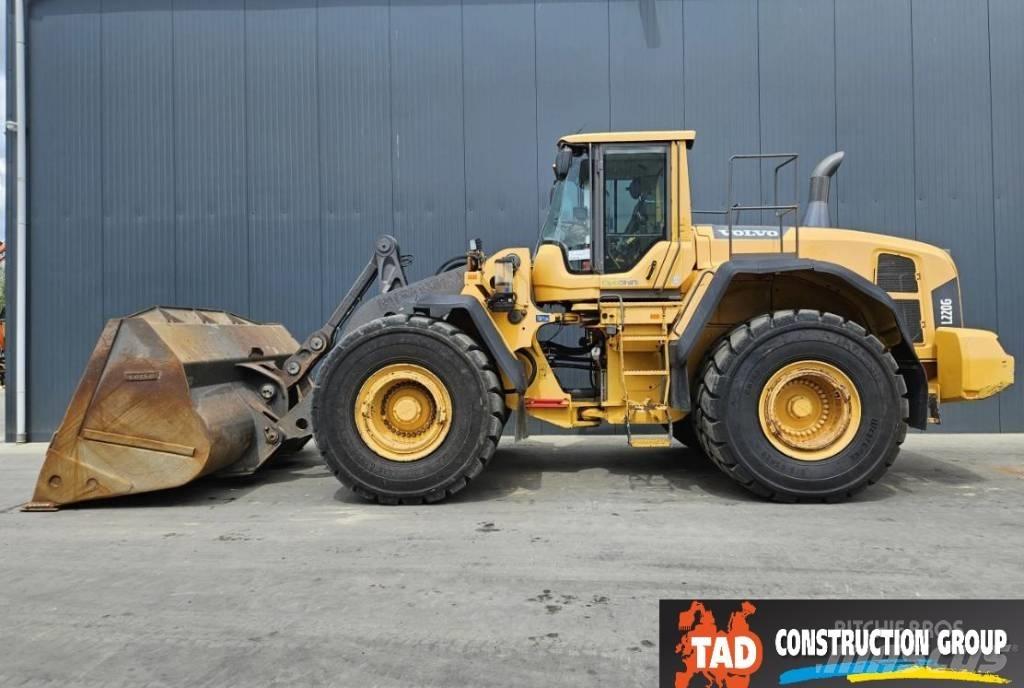 Volvo L 220 G لوادر بعجل