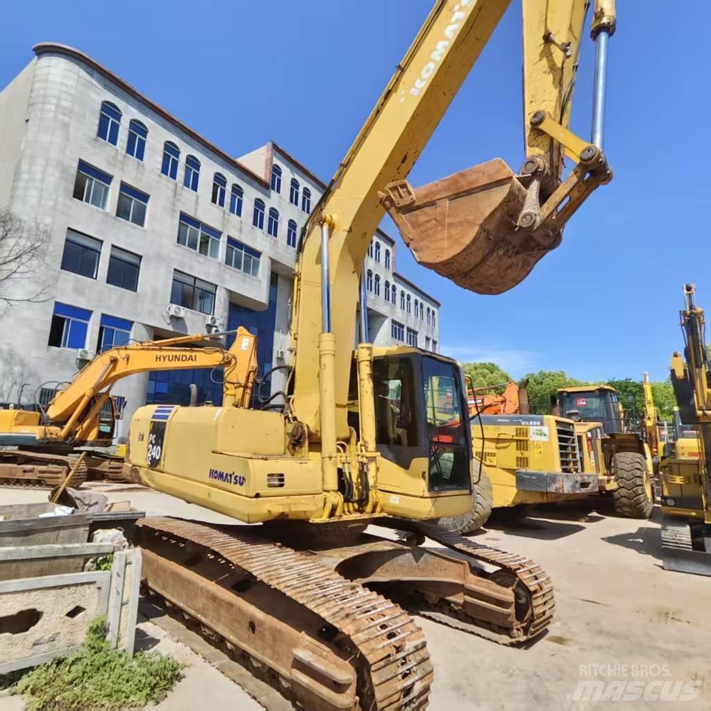 Komatsu PC 240 LC-7 حفارات زحافة