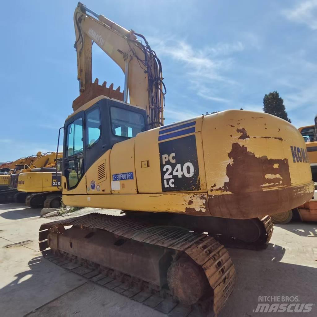 Komatsu PC 240 LC-7 حفارات زحافة