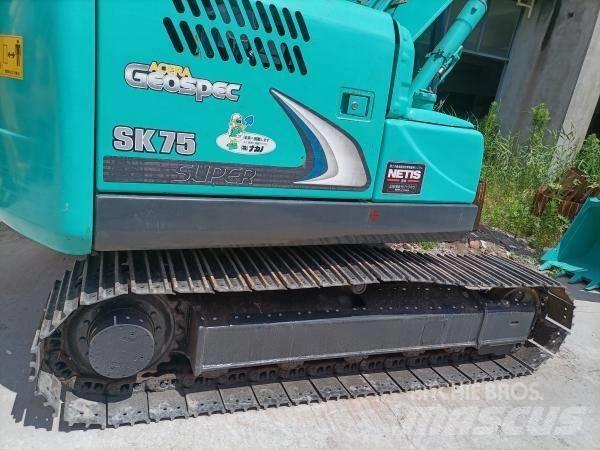 Kobelco SK 75 حفارات زحافة