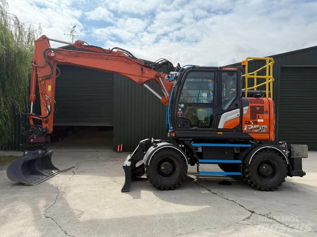 Hitachi ZX 135 W-7 حفارات بعجل