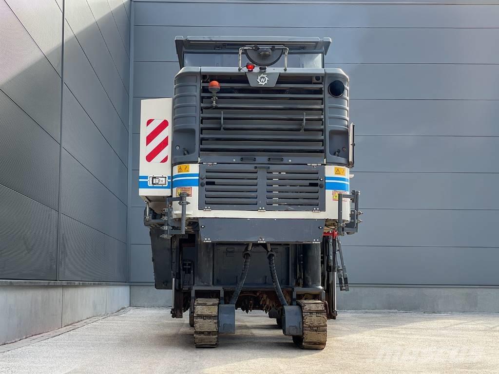 Wirtgen W 200 ماكينات الكشط البارد للأسفلت