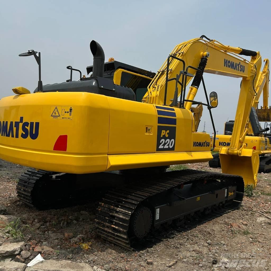 Komatsu 220-8 حفارات زحافة