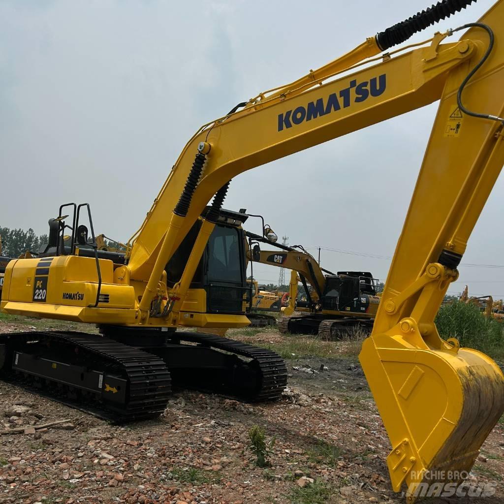 Komatsu 220-8 حفارات زحافة
