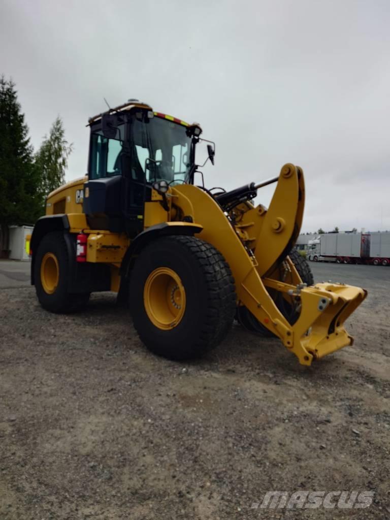 CAT 926M لوادر بعجل