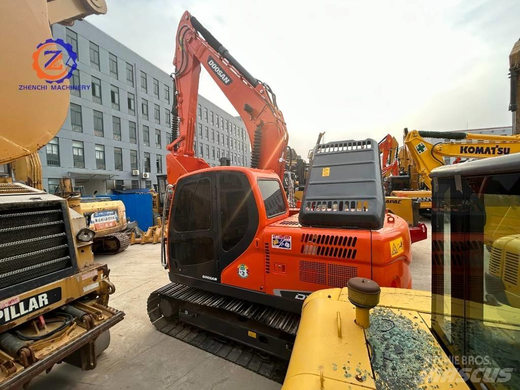 Doosan DX 150 حفارات وسط 7 طن - 12 طن