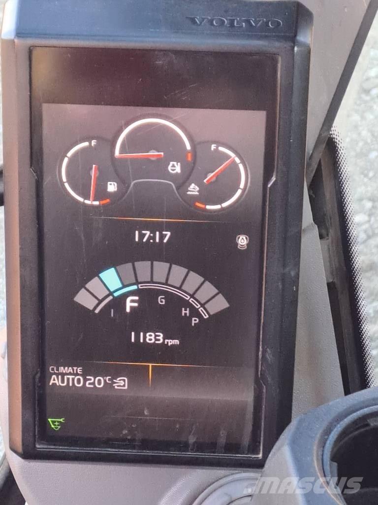 Volvo ECR235EL حفارات زحافة