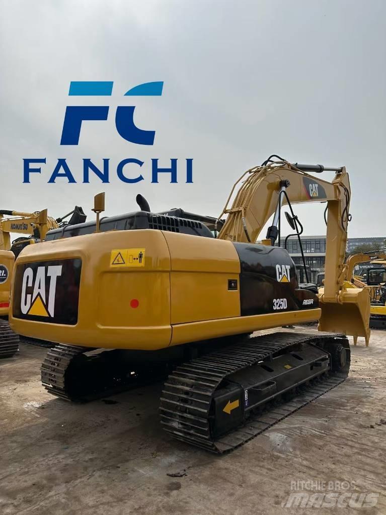 CAT 325 D حفارات زحافة