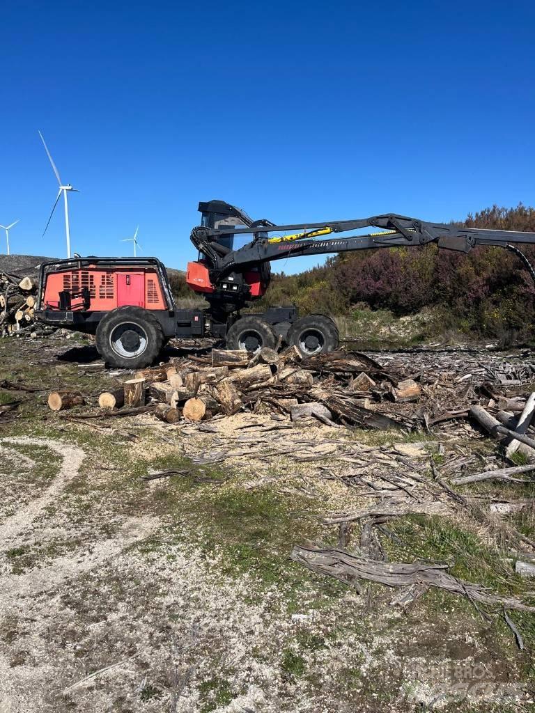 Valmet 901.3 حصادات
