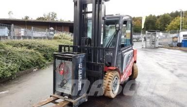 Manitou ME 450 AC شاحنات الطرق الوعرة