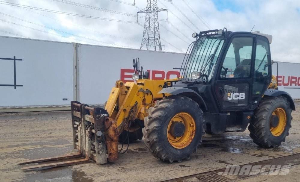 JCB 531-70 مناولات متداخلة