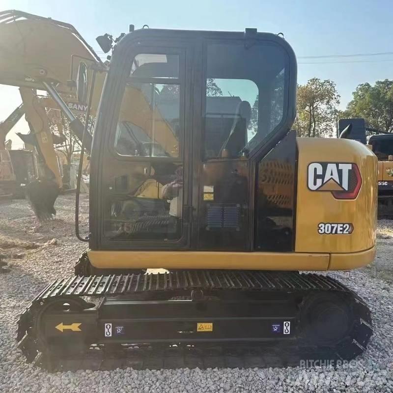 CAT 307 حفارات زحافة