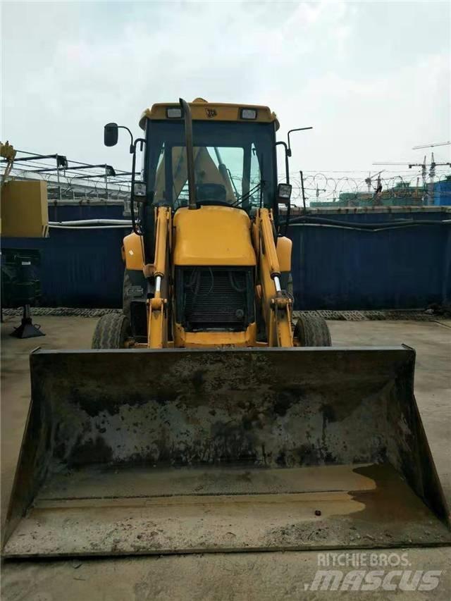Hyundai R80-7 حفارات زحافة