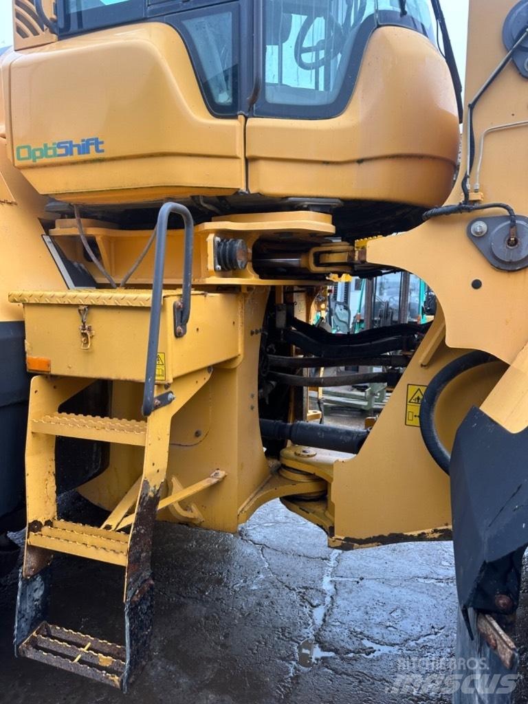 Volvo L 220 G لوادر بعجل