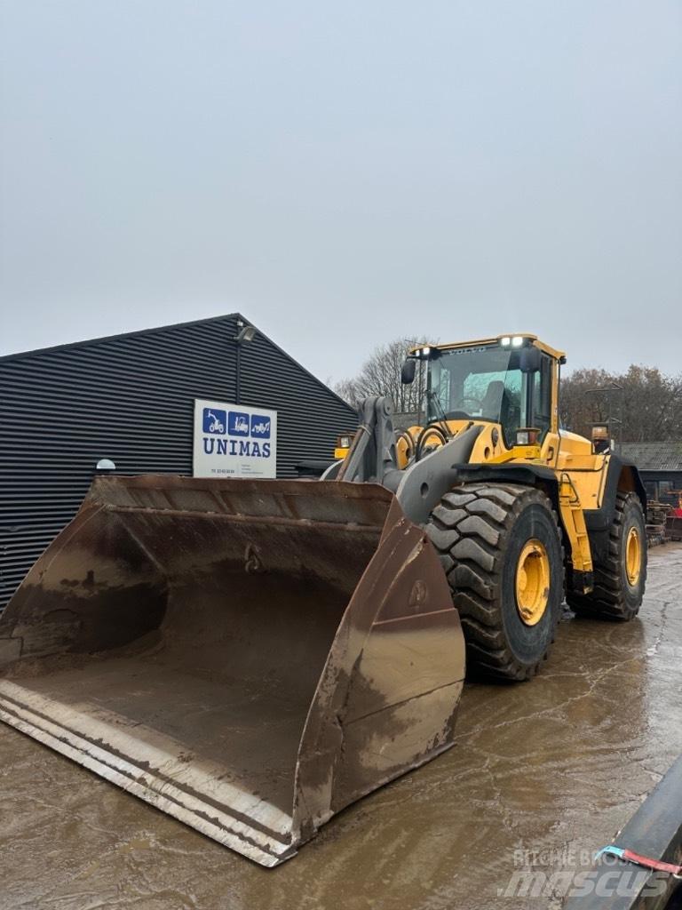 Volvo L 220 G لوادر بعجل