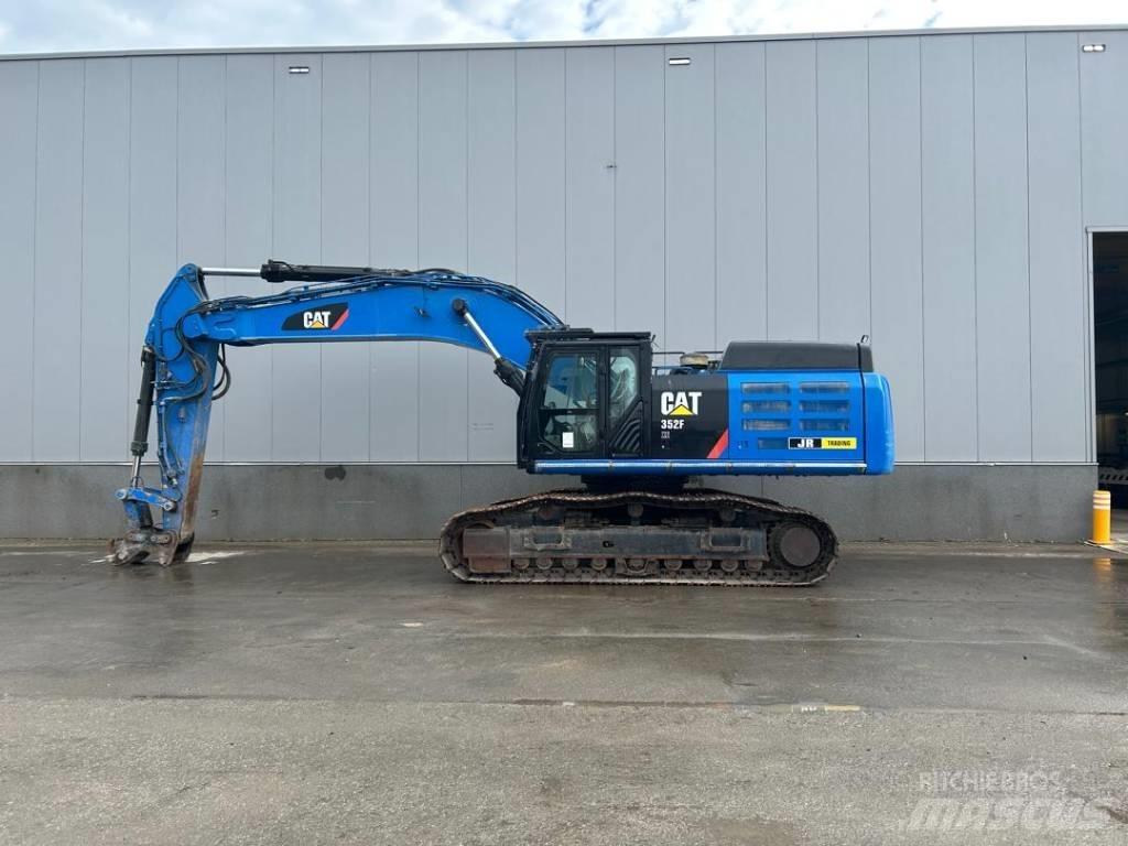 CAT 352 F XE حفارات زحافة