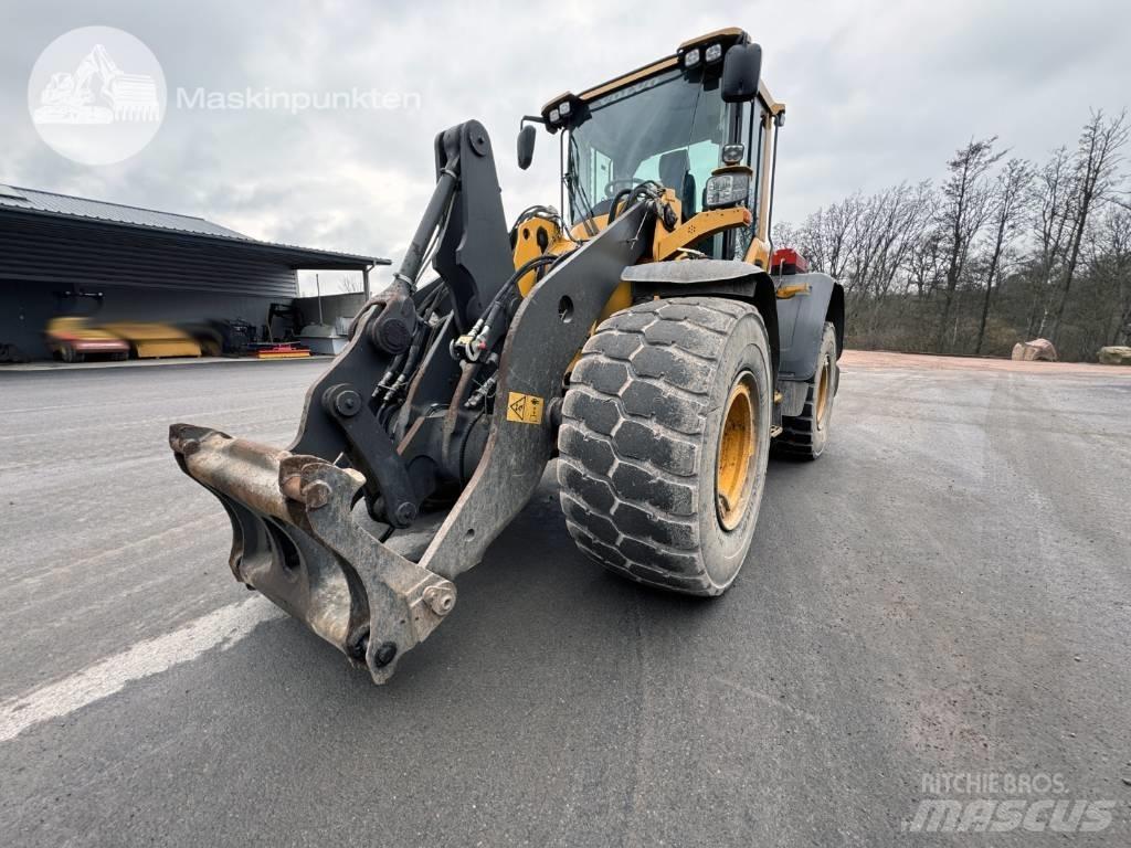 Volvo L 90 H لوادر بعجل