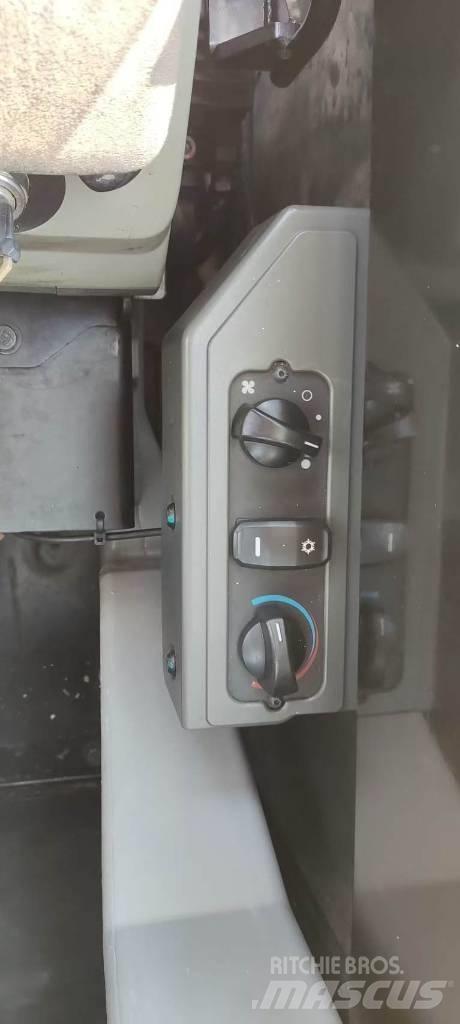 CAT 305.5 E2 حفارات صغيرة أقل من 7 طن (حفارات صغيرة)
