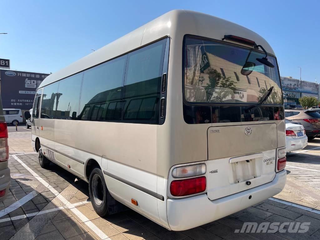 Toyota Coaster Bus حافلة صغيرة
