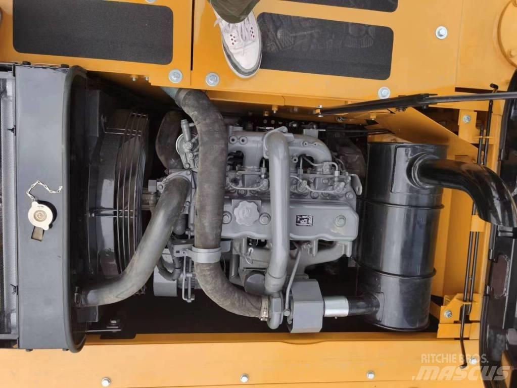 Sany sy135c حفارات زحافة