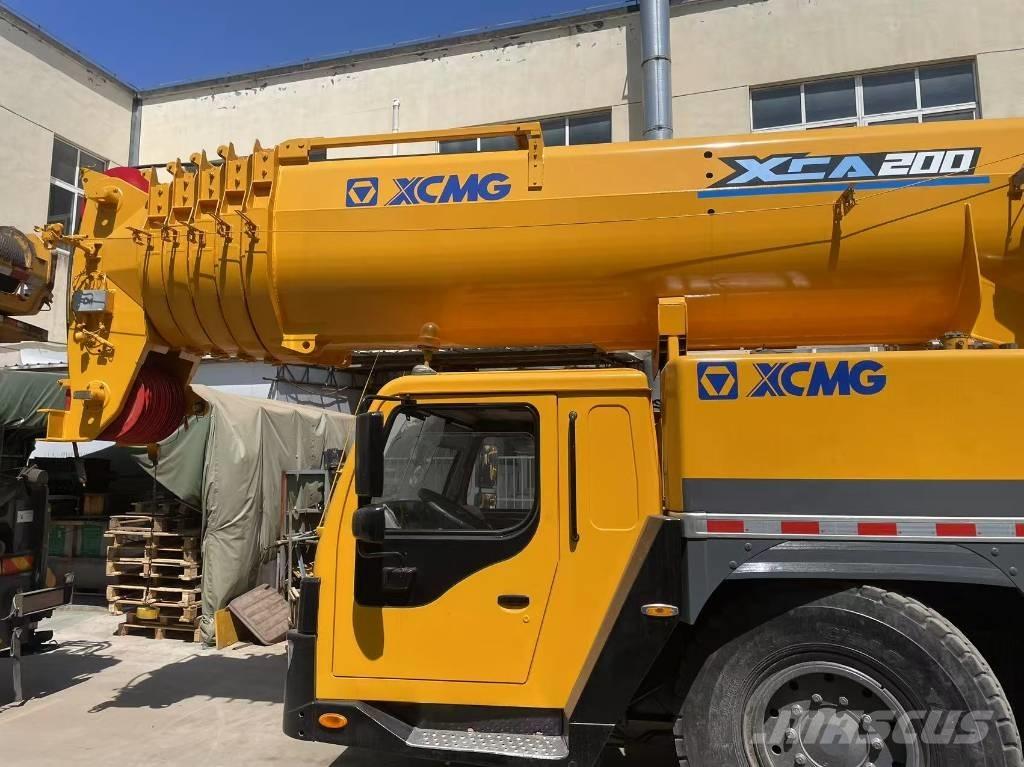 XCMG QY200K رافعات الطرق الوعرة