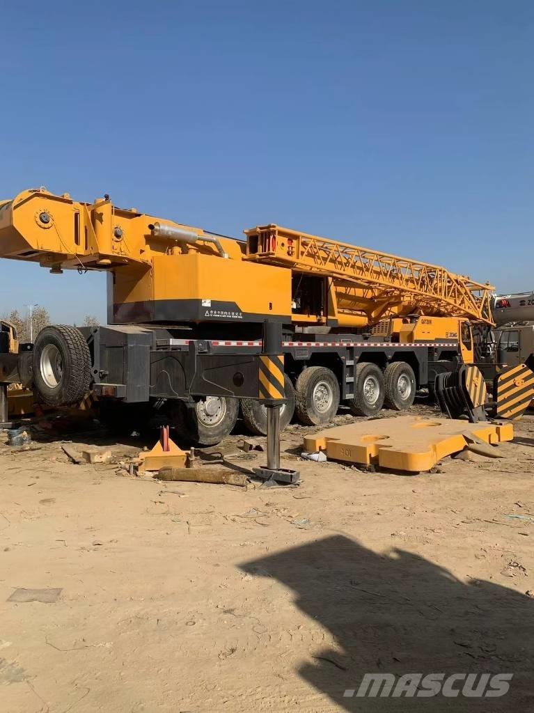 XCMG QY200K رافعات الطرق الوعرة