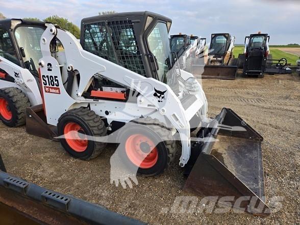 Bobcat S185 لوادر انزلاقية التوجيه