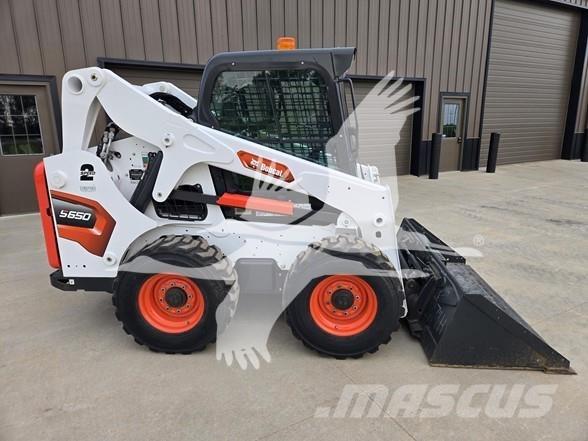 Bobcat S650 لوادر انزلاقية التوجيه