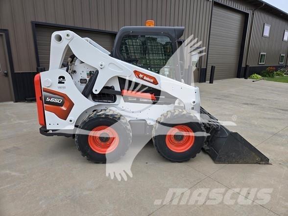 Bobcat S650 لوادر انزلاقية التوجيه