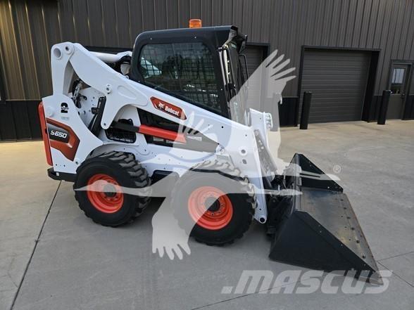 Bobcat S650 لوادر انزلاقية التوجيه