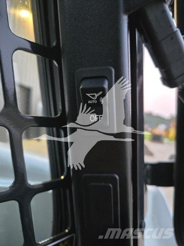Bobcat S650 لوادر انزلاقية التوجيه