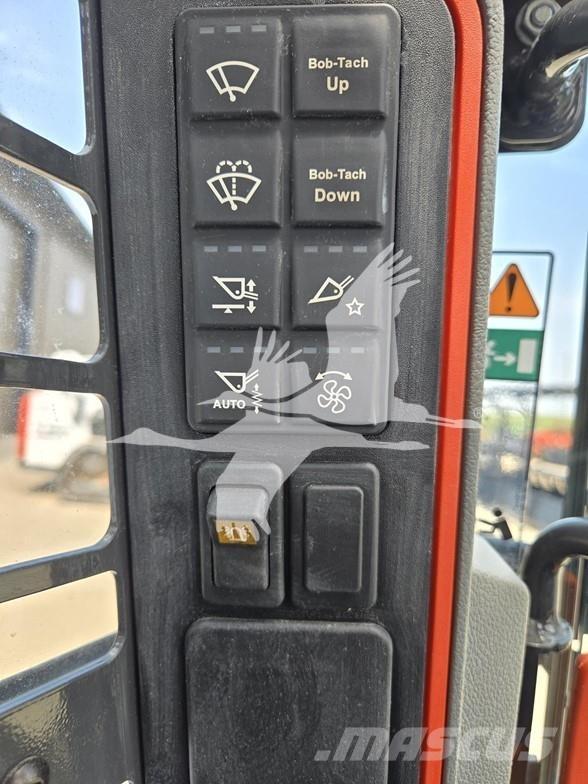 Bobcat S76 لوادر انزلاقية التوجيه