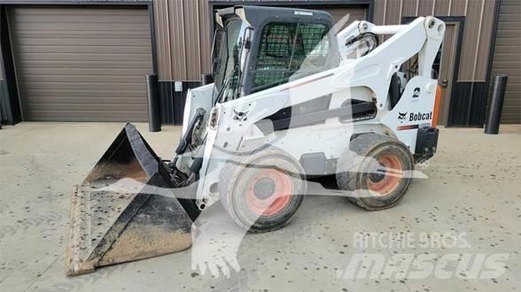 Bobcat S850 لوادر انزلاقية التوجيه