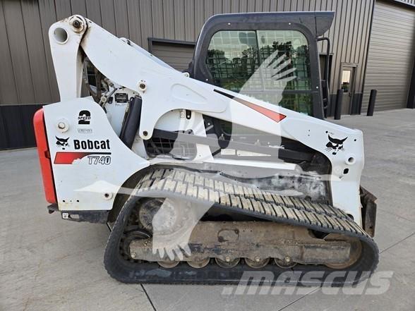 Bobcat T740 لوادر انزلاقية التوجيه