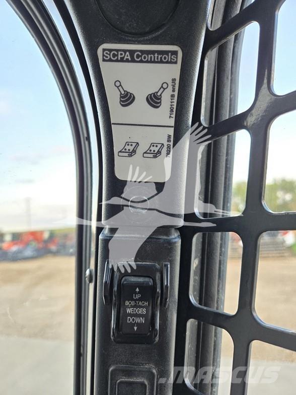 Bobcat T740 لوادر انزلاقية التوجيه