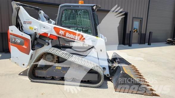 Bobcat T76 لوادر انزلاقية التوجيه