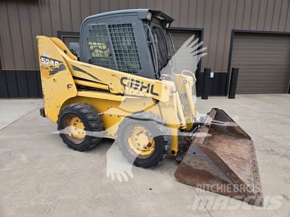 Gehl 5240E لوادر انزلاقية التوجيه