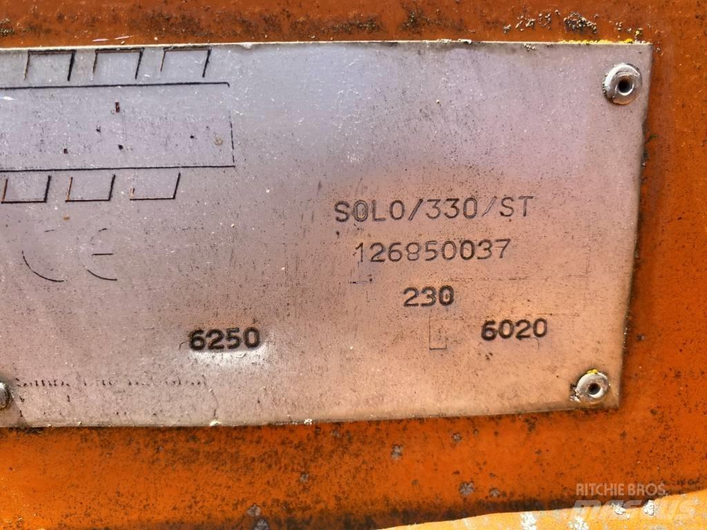 Simba SOLO 330 ST زحافات ساحقة