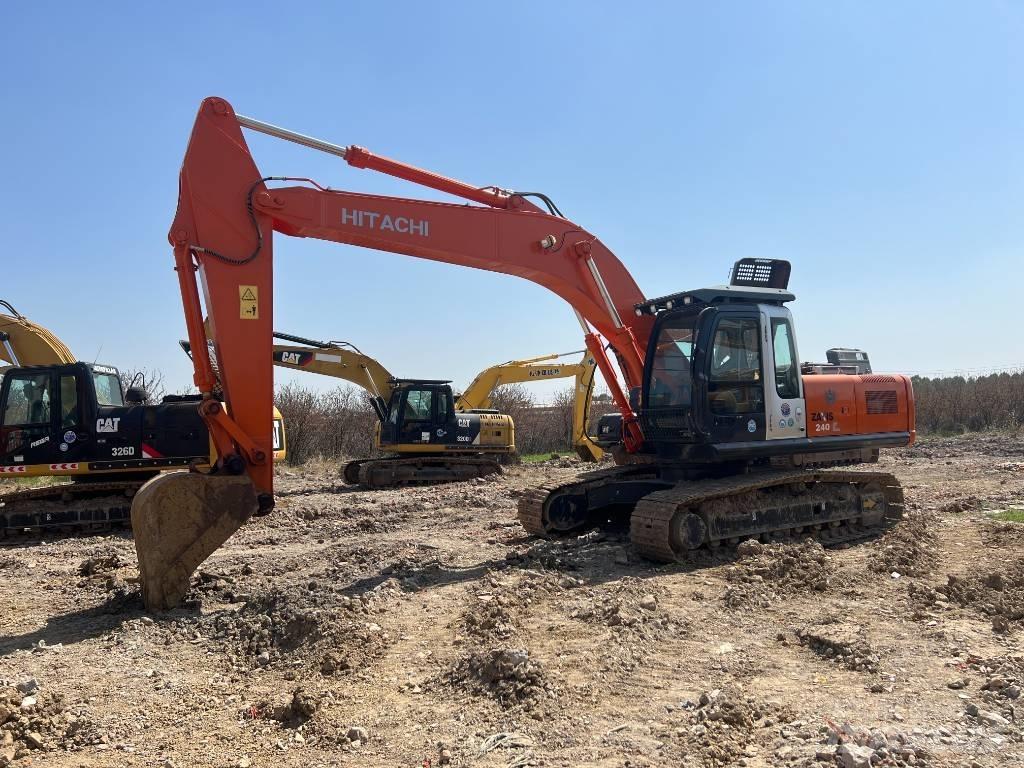 Hitachi ZX 240 حفارات زحافة