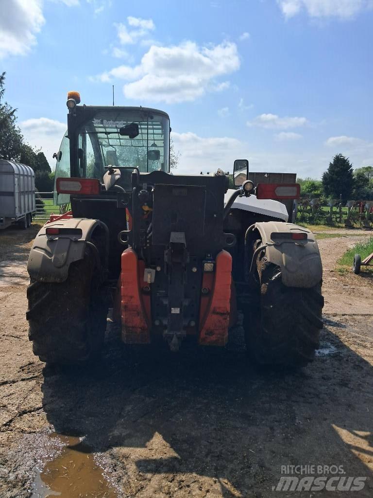 Bobcat TL 43.80 HF معدات مناولة لأغراض الزراعة