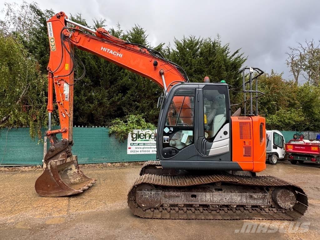 Hitachi ZX 135 US-5B حفارات زحافة